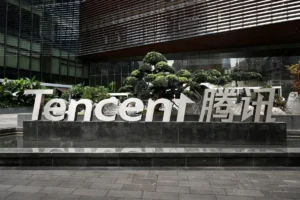 Lee más sobre el artículo Los gigantes tecnológicos de China ofrecen salarios de hasta 1 millón de yuanes por un nuevo perfil de ingeniero en IA