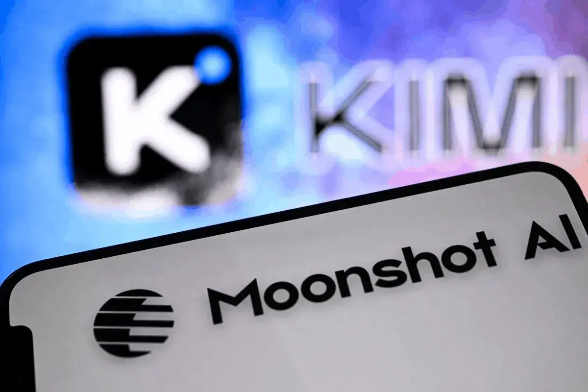 En este momento estás viendo Moonshot pide disculpas tras los problemas en el lanzamiento de Kimi K3.1 Pro, mientras se intensifica el escrutinio sobre sus prácticas promocionales