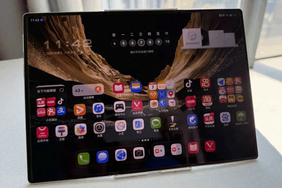 En este momento estás viendo Mi semana con el nuevo teléfono de triple pliegue de Huawei, valorado en 3.500 dólares