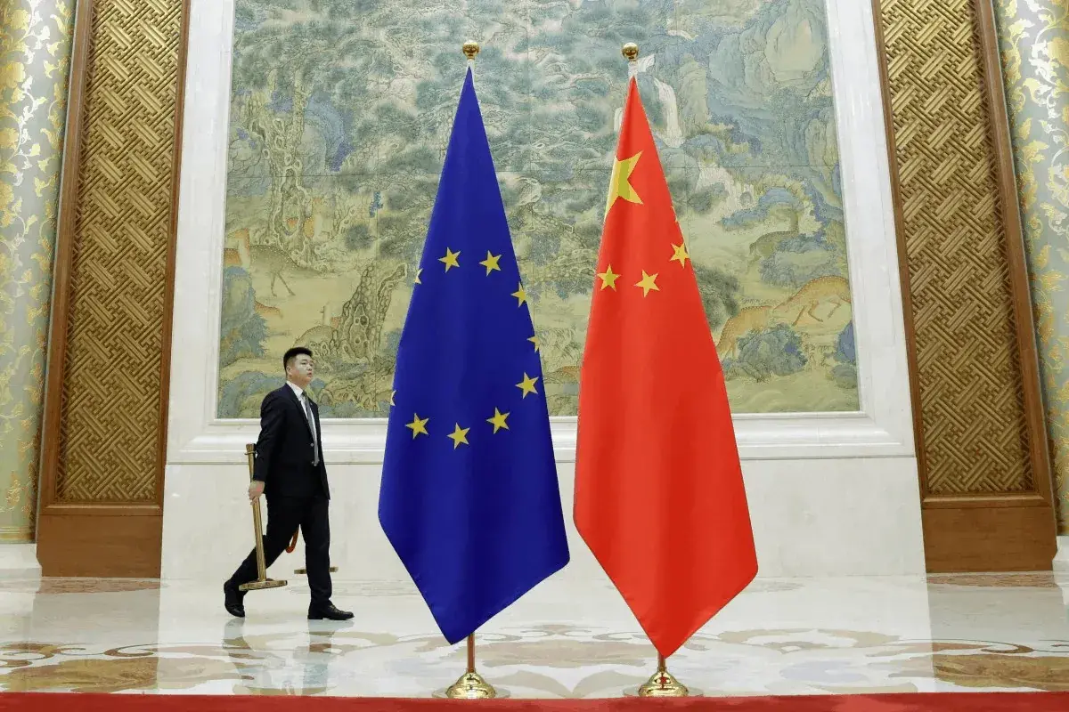 En este momento estás viendo China critica las posibles nuevas salvaguardias comerciales de la UE y dice que pueden violar las normas de la OMC